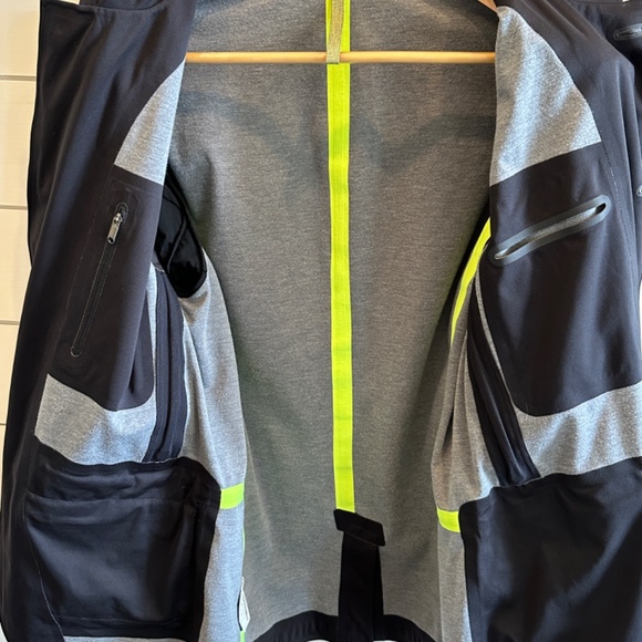 Lululemon Insulated Blazer - Black - Picture 4 of 5